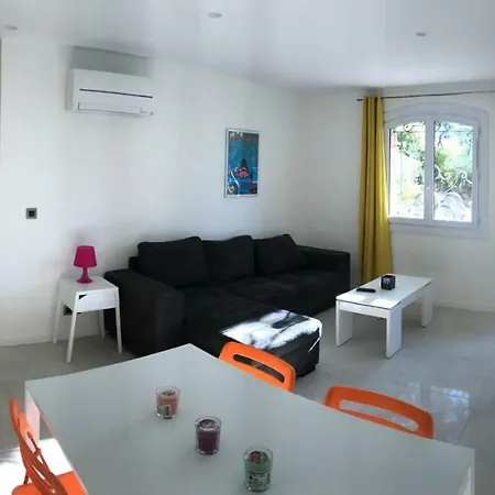 Le Nautile Feriehus Hyères